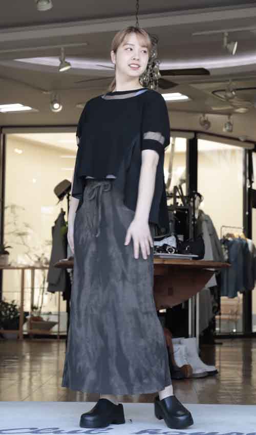 ニットのロングタイトスカート　50%OFF