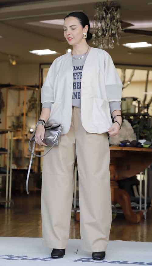 #好服美人　20250920　オーガンジーコンビの半袖ジャケットとチノパン