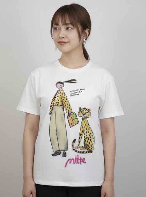 新着です！前身頃にオーガンジー重ねのプリントTee