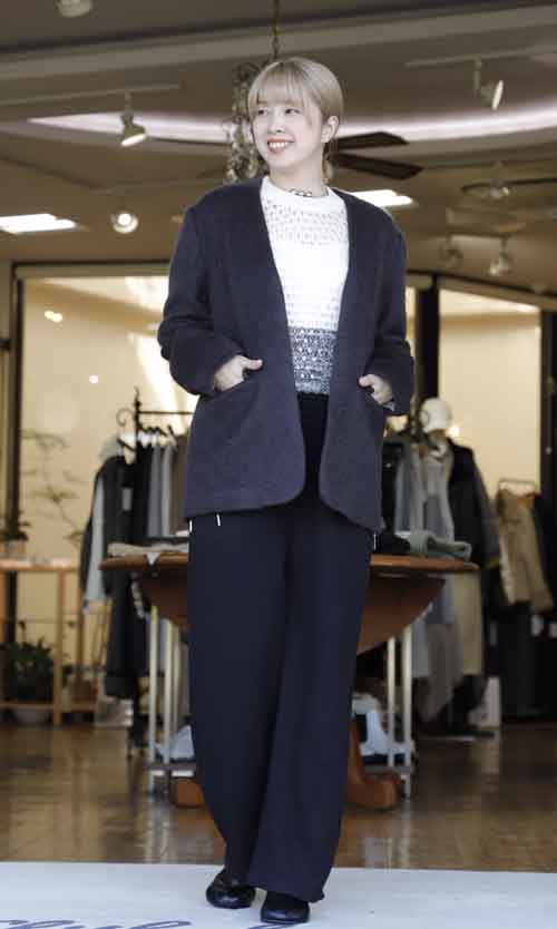 週末の雨から気温はさらに冬へ進みそうです ウールのジャケット、コートの出番です!