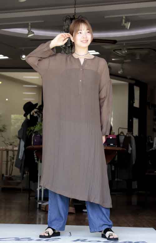 #MICA & DEAL　リネン混紡のシアークレープのブラウスとワンピース