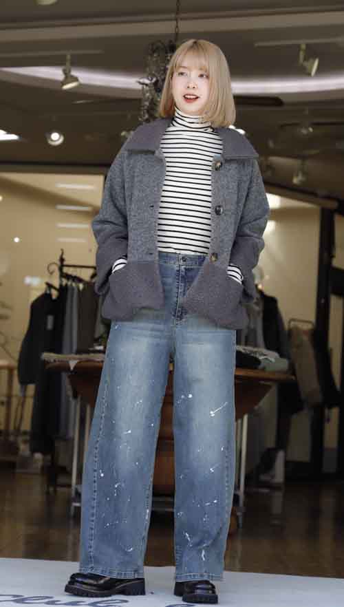 くるくるプードルコンビのジャケット ペイントデニムと