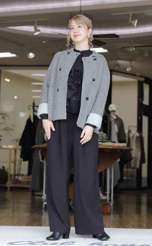 週明けから気温はさらに降下の予報　大人ニットアウターをお供に