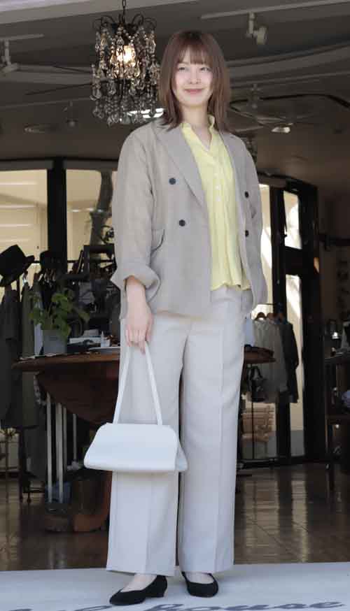 ほぼ毎日お買上続くメッシュジャケット。センタープレスパンツと合わせて