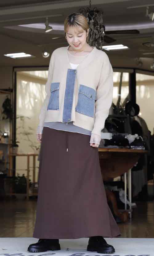 再々入荷です！　デニムコンビのリブカーディガン