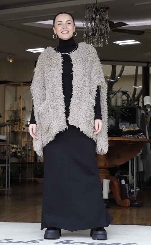 一雨ごとに冬へ進むころ ぬくもりふわふわが着たい