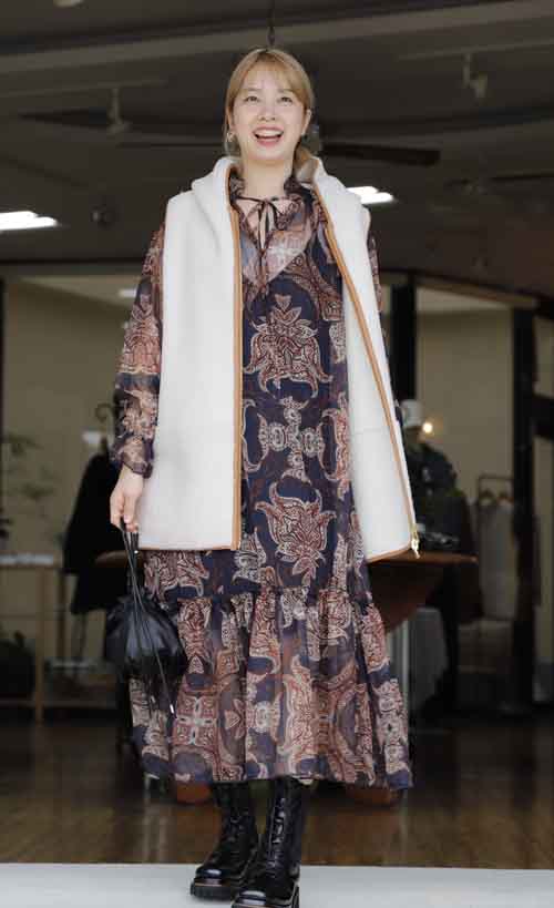 #好服美人　20251001　人気のRISLEYボアとエコスエードのリバーシブルパーカベスト