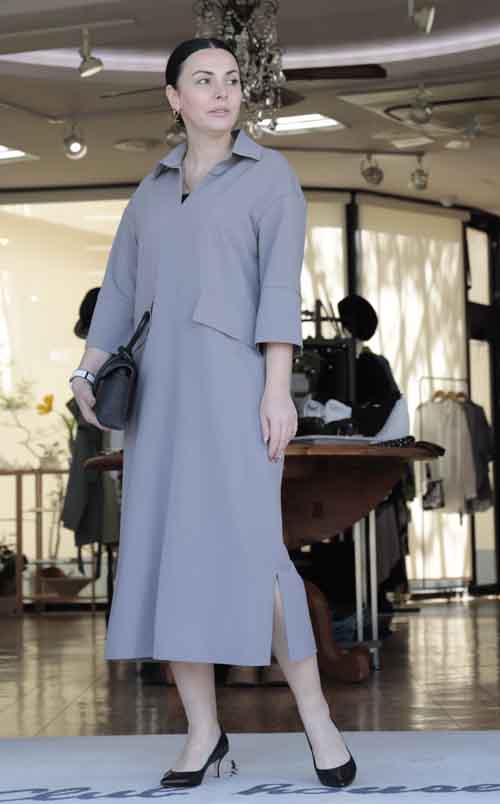 お出かけに時短のスキッパーワンピース