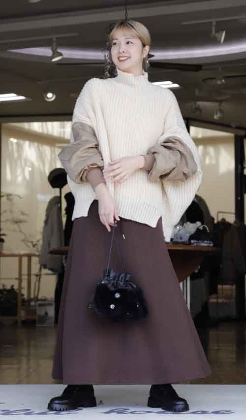 ミリタリー袖のビッグシルエットセーター