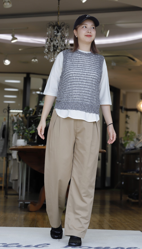#好服美人　20250905　ボックスプリーツのチノパン入荷です
