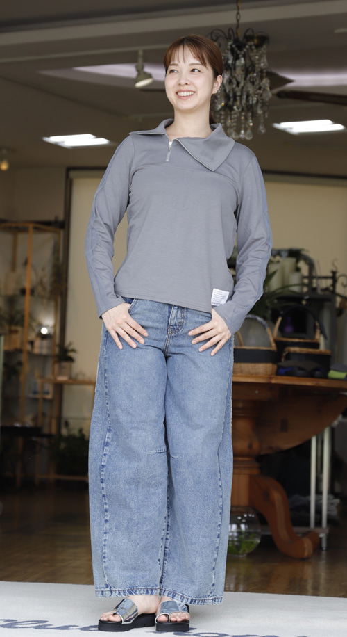 #好服美人　20250825　両脇に縫い替えフリンジラインのコクーンシルエットデニム