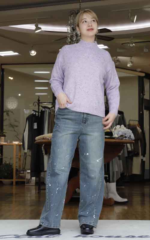 コートの中はキレイ色のハイネックセーター　#JD