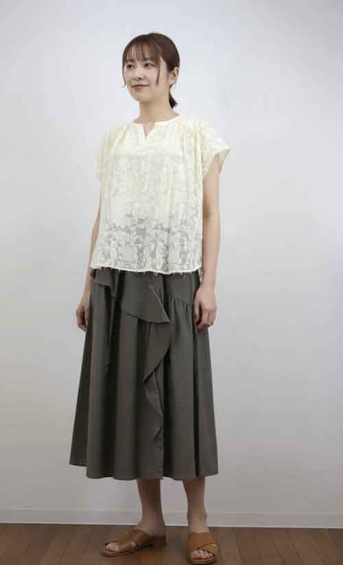 新着です！　シアーブラウス、ティアードスカート、ダブルロゴT