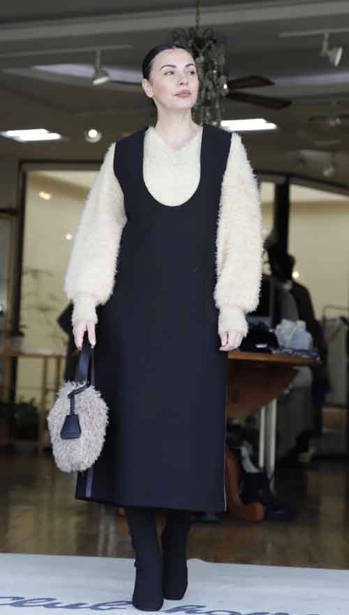 週末の忘年会はワンピース