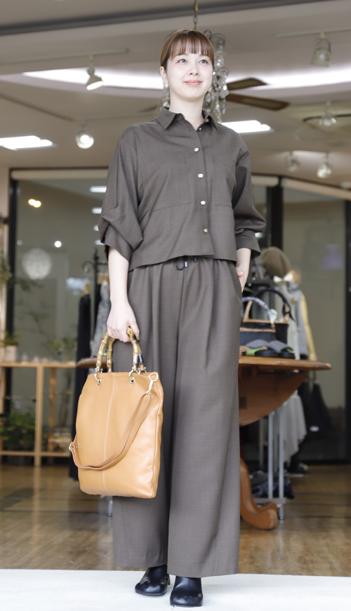 #好服美人　20250819　2wayのくしゅくしゅ袖シャツとひもパンのセットアップスーツ