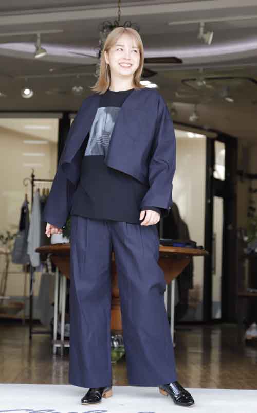 #好服美人　20250921　さっと羽織るショート丈ジャケットとワイドパンツのセットアップスーツ