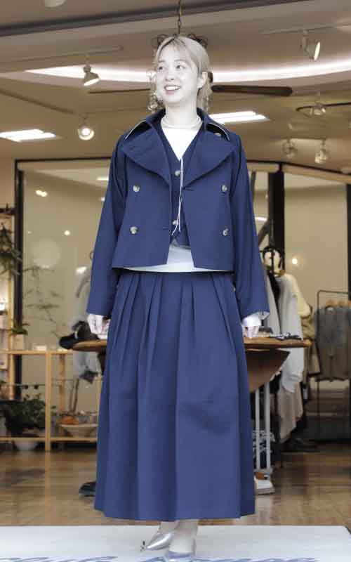 春の新作　トレンチジャケット