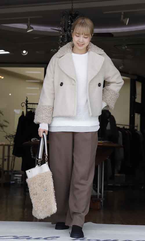 カールファーコンビのリングジャケットと手作りファーバッグ