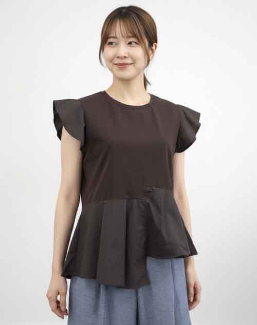 袖と裾に異素材のフリルデザインTee