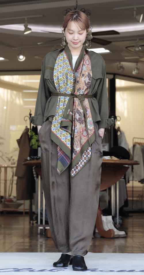 #dixie　長いストール襟のミリタリーデザインのシャツジャケット