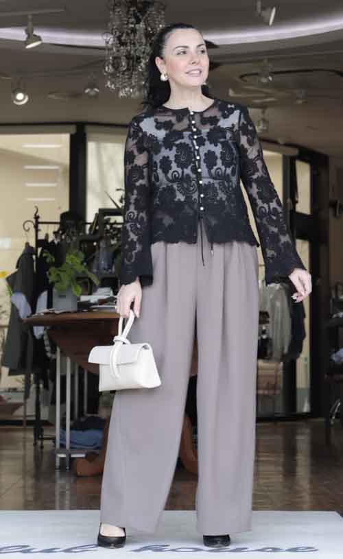 パールボタンのシアーカーディガン