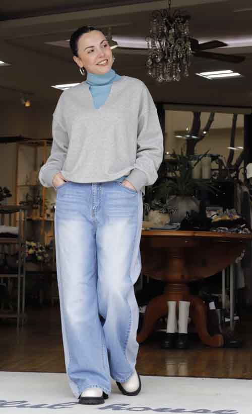 起毛裏地のスエットとウール100%ハイネック