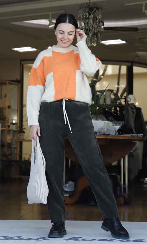 クロスのブロックカラーセーター