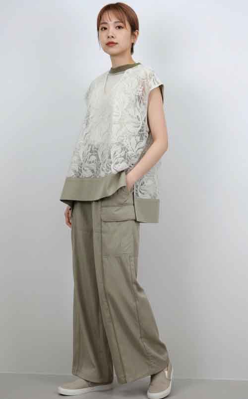 前身頃はチュール&レースのブラウスと光沢素材カーゴパンツ入荷 #RISLEY
