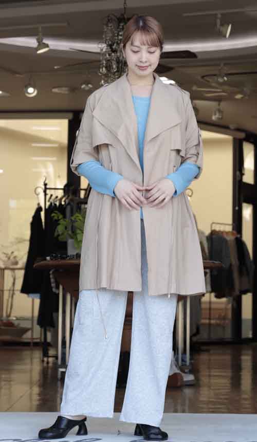 夏対応の袖ロールアップのコートとコットンガーゼのロングシャツ