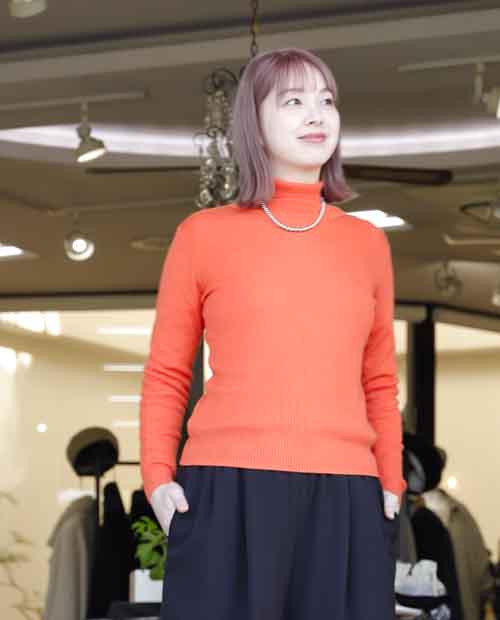 インナーにいいリブのタートルネックセーター　只今８色