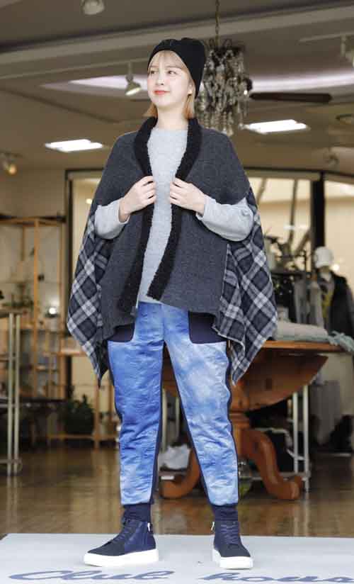 ボアコンビのショール風カーディガン