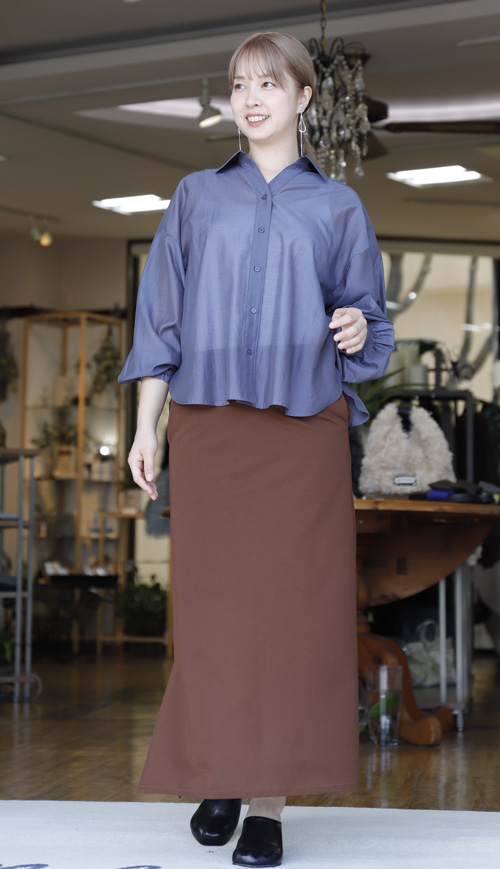 #好服美人　20250908　ネックの後ろにリボンデザインのシアーシャツ3カラー入荷