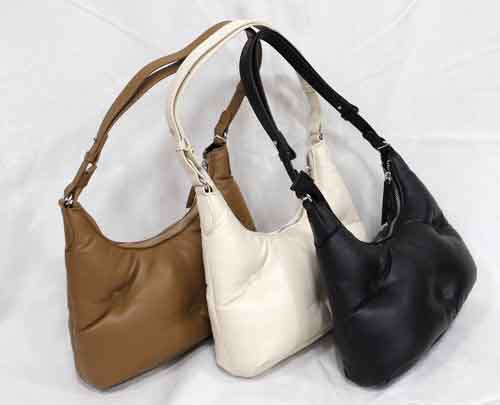 倉庫空っぽセール 冬の陣 ふっくら中綿入り2wayバッグやポーチ付カウレザーバッグ