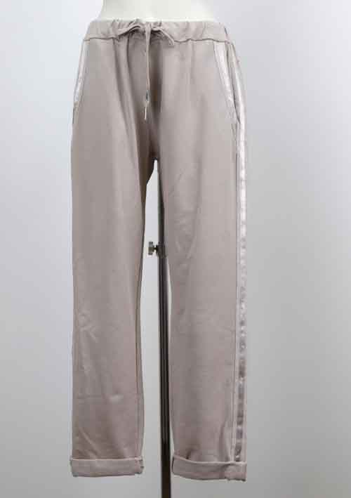 春の新作！　春色のパンツたち入荷