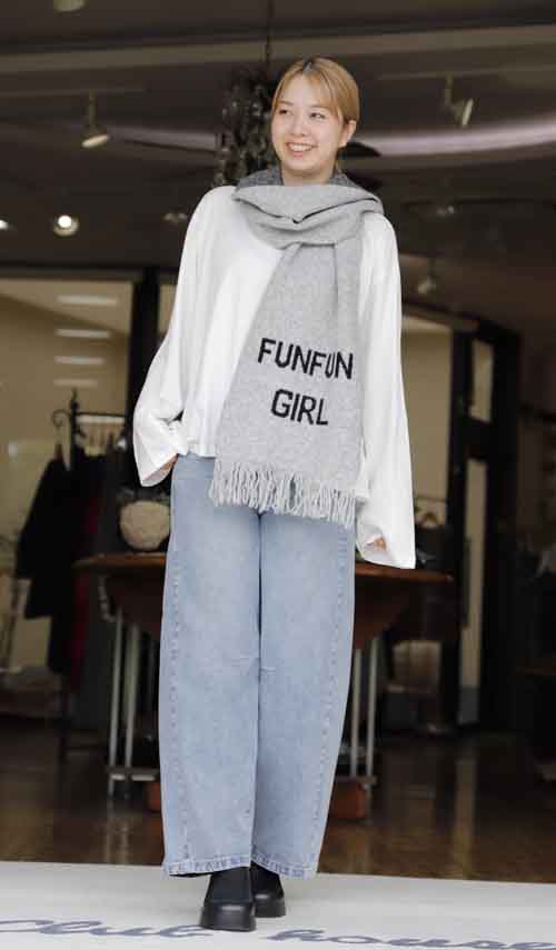 #好服美人　20250930　元気の出るマフラー入荷　FUNFUNGIRL