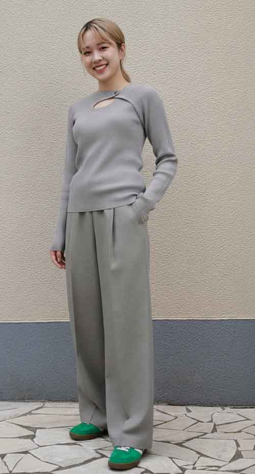 #Lallia Mu　前後に着用できるテレコプルオーバー