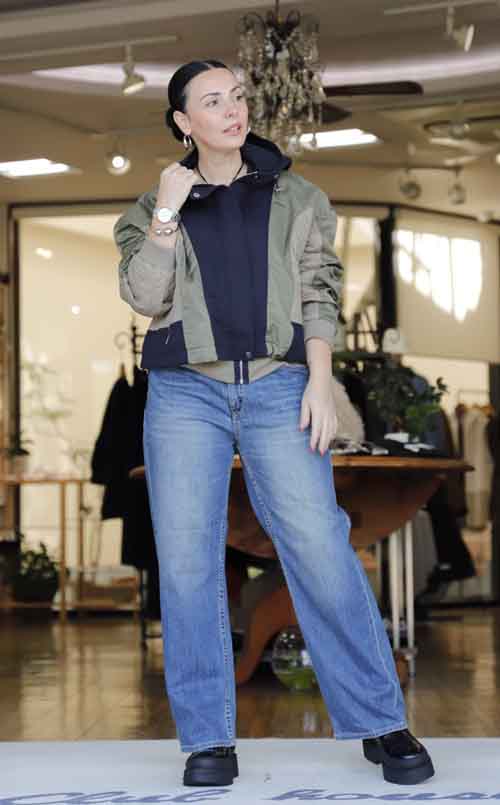 衣替えから一気に冬支度 カットソーコンビのブロックカラーパーカブルゾン 3カラー