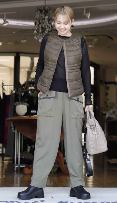 #好服美人　20250929　片面￥3450+taxのかぁるい薄いダウンベスト　後編2リバーシンブル