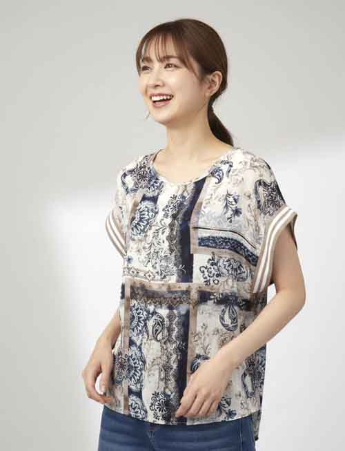 made in Italy プリントの夏ブラウス入荷