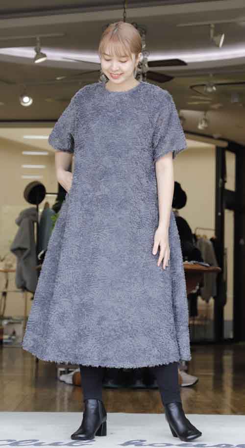 春の新作 リボンフリンジのワンピース 2カラー