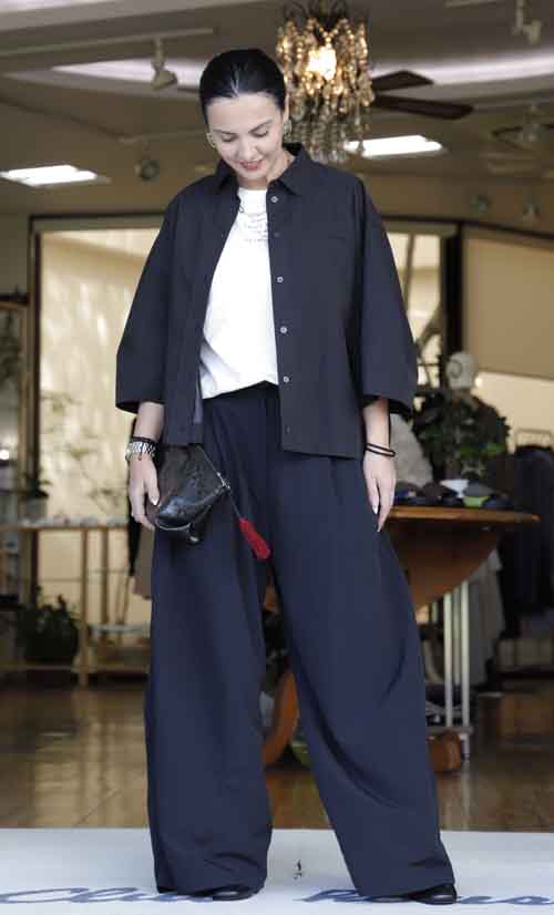 #好服美人　20250921　ふっくら袖のシャツジャケットとナイロンのワイドパンツ