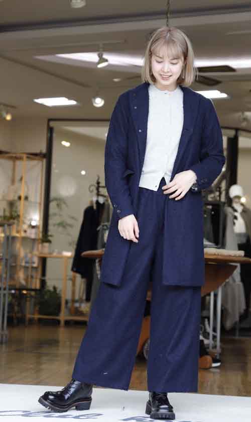 #WYTE ウール混紡のチェスターコートとパンツのセットアップ