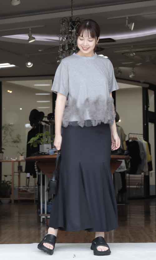 チュール重ねのTee　４カラー