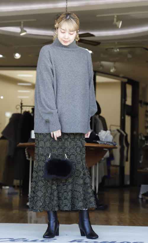 自分ご褒美おしゃれ　フォックス混紡のゆるりシルエットのセーター