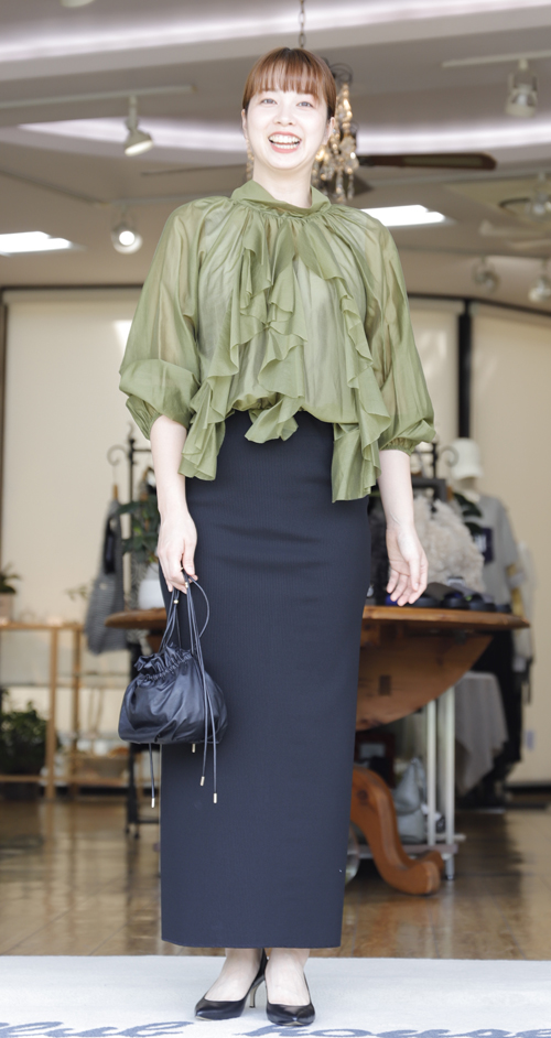 #好服美人　20250831　前にラッフルデザインのシアーブラウス