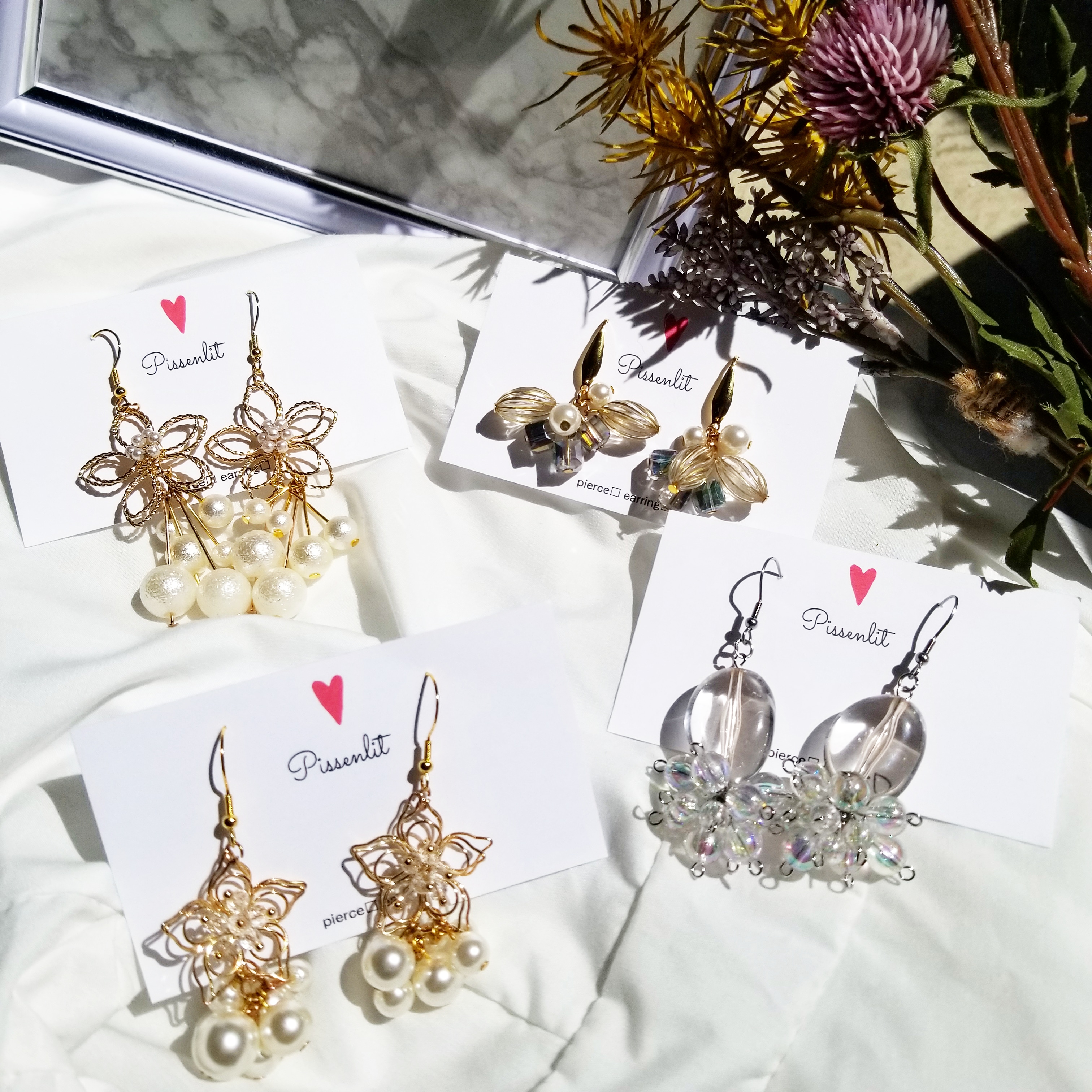 これからの季節にピッタリ!オーロラクリアピアス✩.*˚