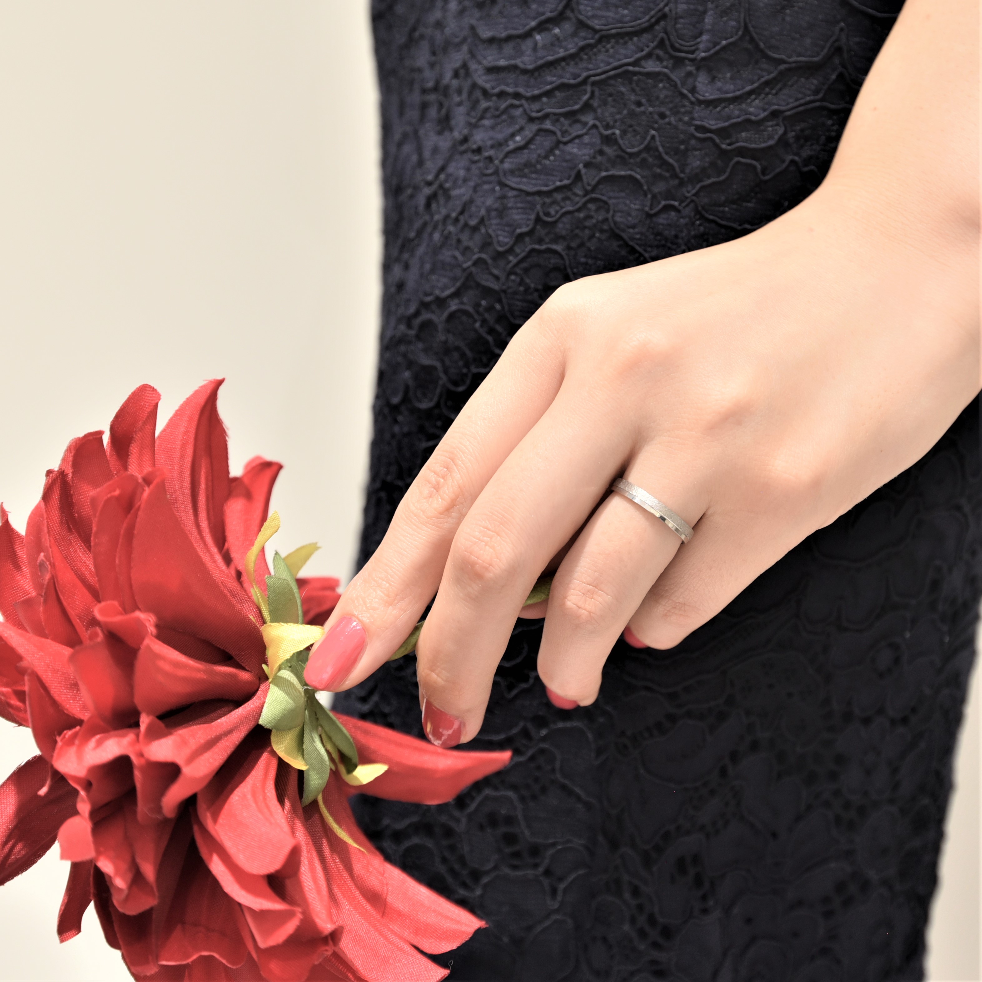 結婚指輪と婚約指輪は何が違う？