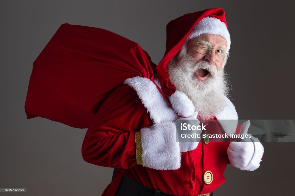 クリスマスプレゼントとサンタクロース🎄🎅