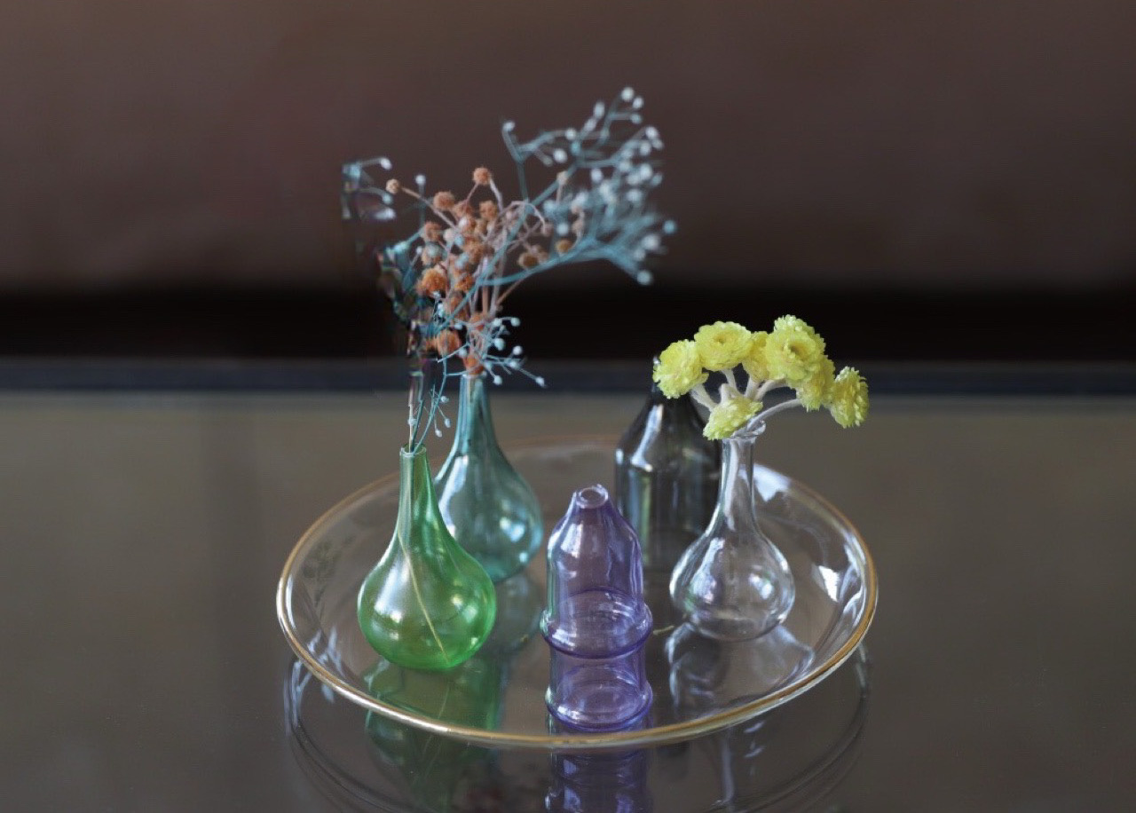 小さな花器