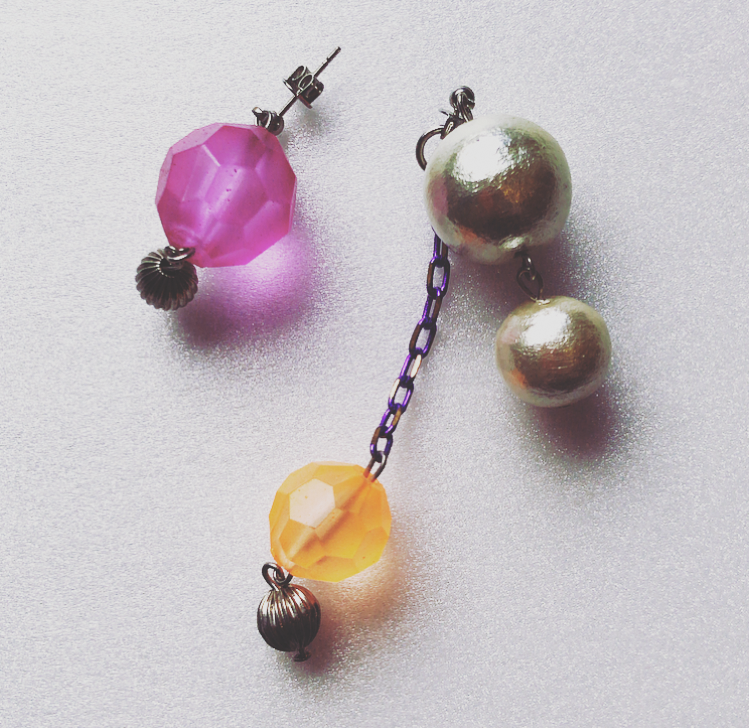 アシンメトリーピアス